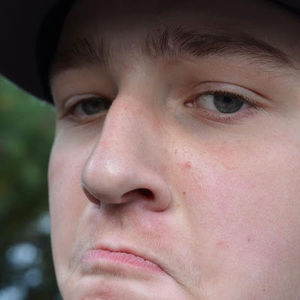 Meet your Posher, Levi